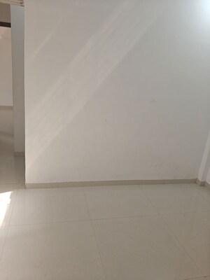 Room in 1 BHK Apartment at KK Moniz Complex, Santacruz East – for Rent