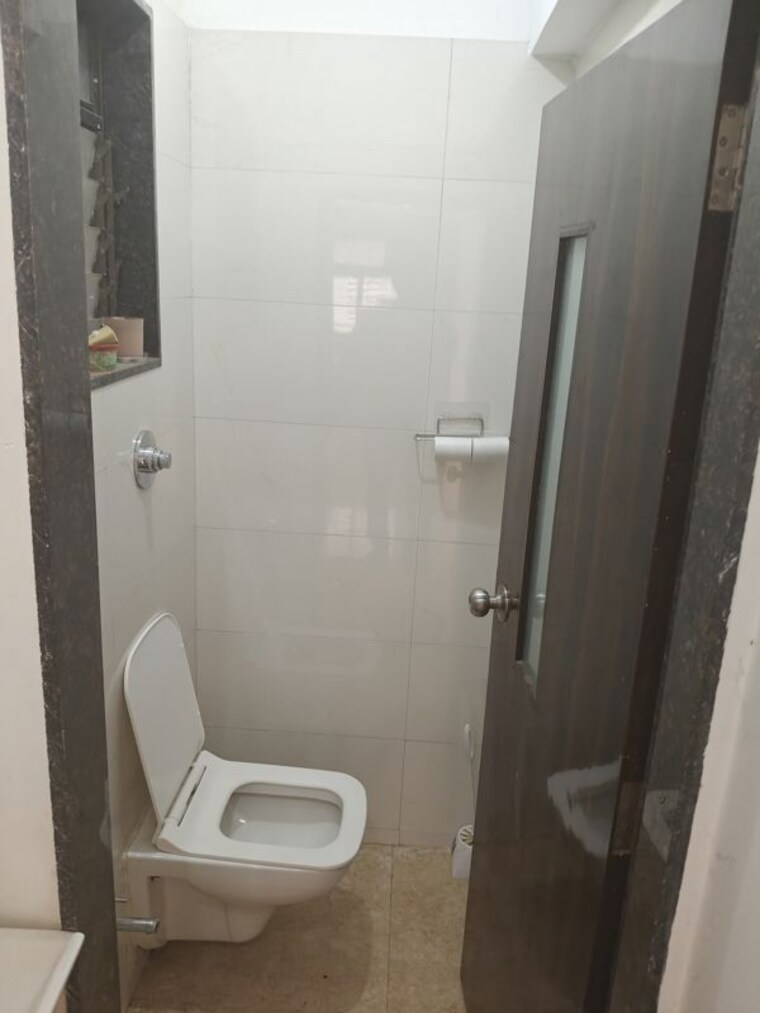 Bathroom, kk-moniz-complex 1 Bedroom 400 Sq.Ft. Apartment In Santacruz East Mumbai 9857881