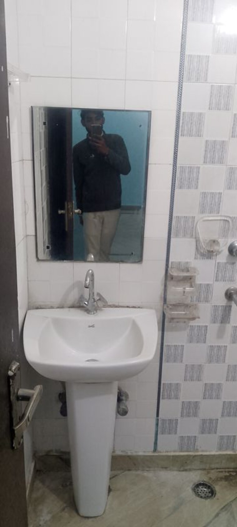 Bathroom, srs-tower 2.5 Bedroom 174 Sq.Ft. Builder Floor In Sector 31 Faridabad 9857884