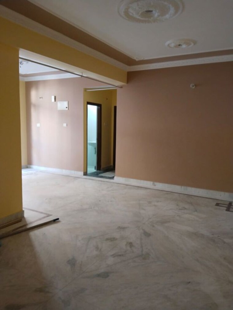 Room, pundag 3 Bedroom 1600 Sq.Ft. Apartment In Pundag Ranchi 9857831