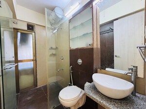 Bathroom in 4 BHK Apartment at Darsshan Ricco, Lower Parel – for Rent