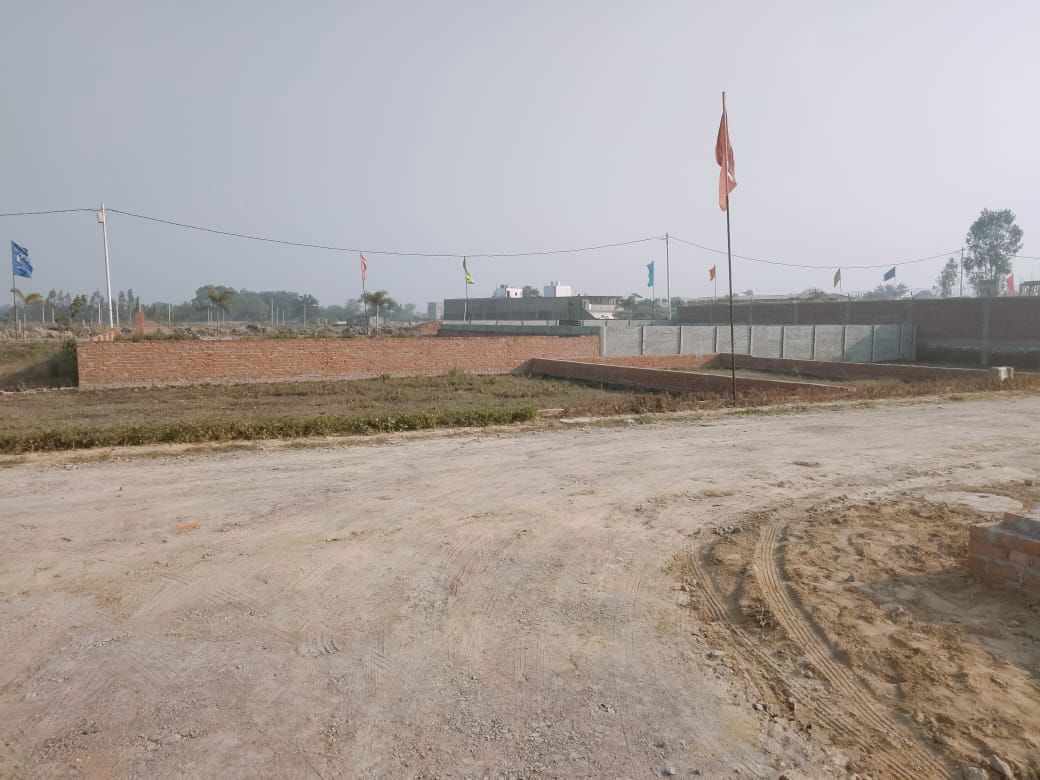 Plot For Sale in Sultanpur Road