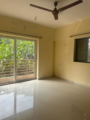 Bedroom in 3 BHK Apartment at Chembur – for Rent