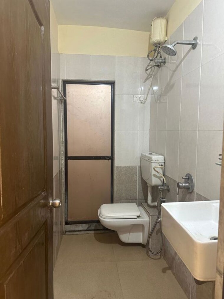 Bathroom, chembur 3 Bedroom 1430 Sq.Ft. Apartment In Chembur Mumbai 9857942