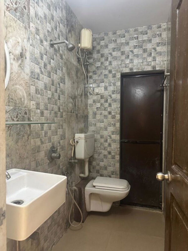 Bathroom, chembur 3 Bedroom 1430 Sq.Ft. Apartment In Chembur Mumbai 9857942