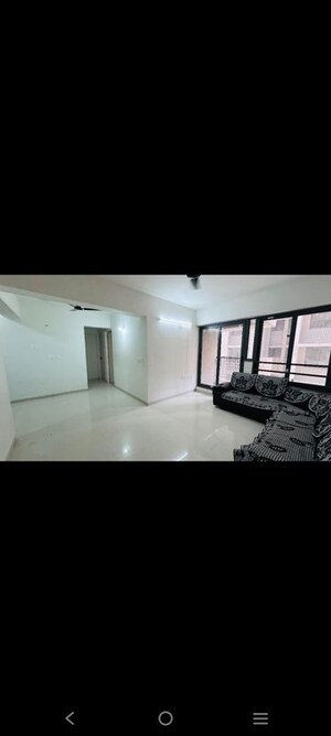 Room in 3 BHK Apartment at Shilp Revanta, Shela – for Rent