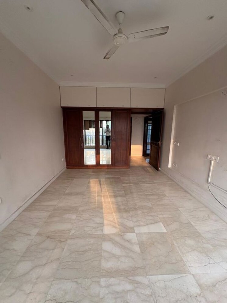 Room, sterling-seaface 3 Bedroom 2010 Sq.Ft. Apartment In Worli Mumbai 9857991