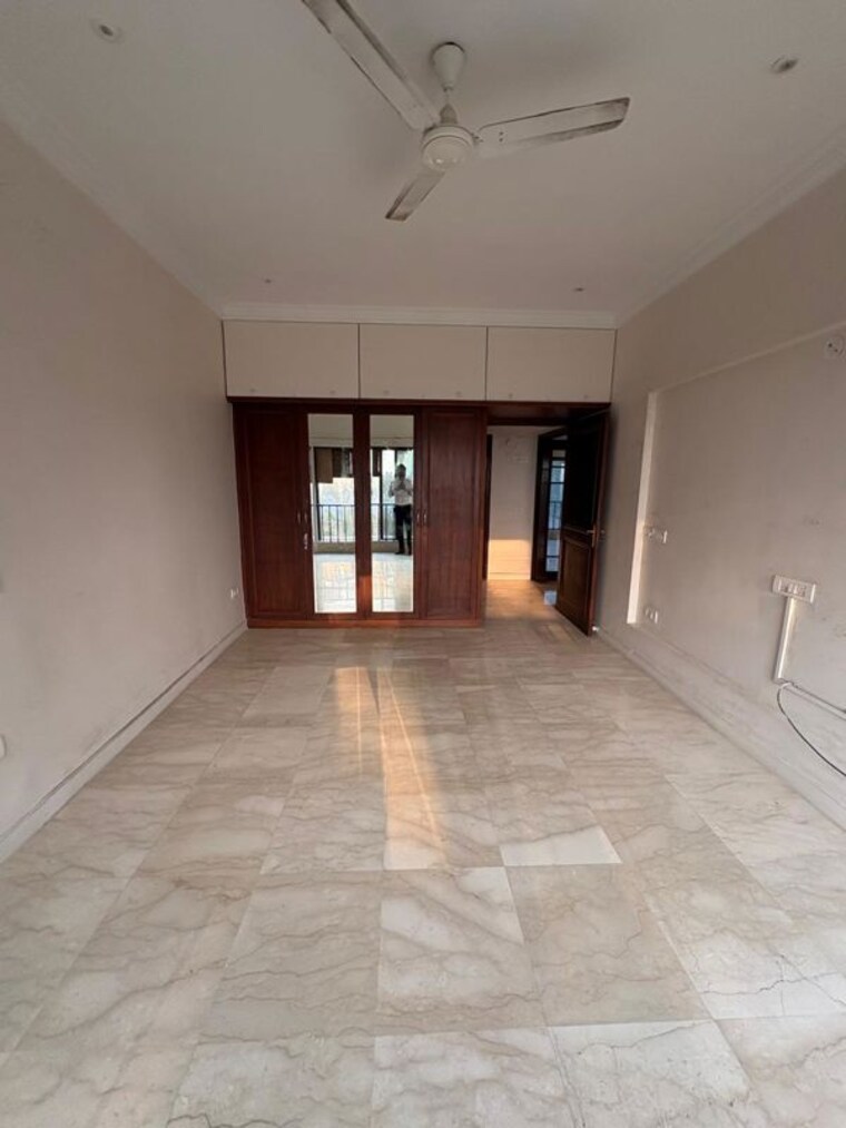 Room, sterling-seaface 3 Bedroom 2010 Sq.Ft. Apartment In Worli Mumbai 9857991