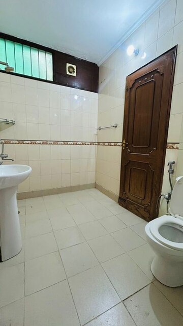 Bathroom in 3 BHK Builder Floor at Sector 30 – for Rent