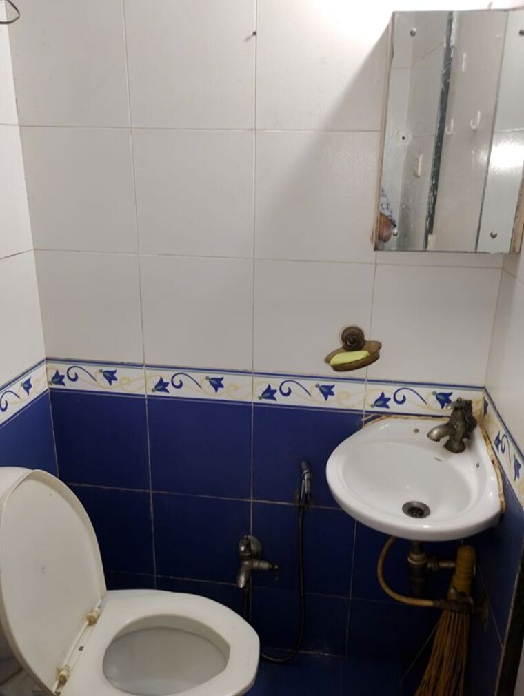 Bathroom, mhada-pratiksha-nagar-sion 1 Bedroom 335 Sq.Ft. Apartment In Sion Mumbai 9857996