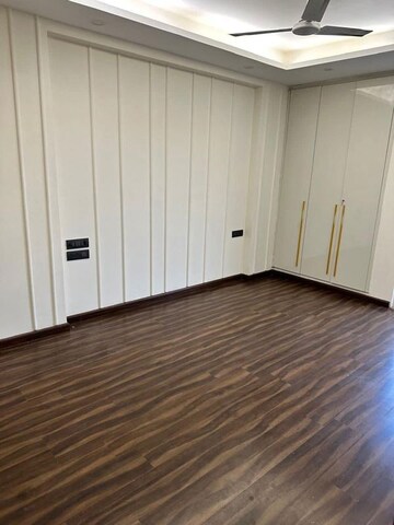 Room in 1 BHK Apartment at Mahindra Aura, Sector 110a – for Rent