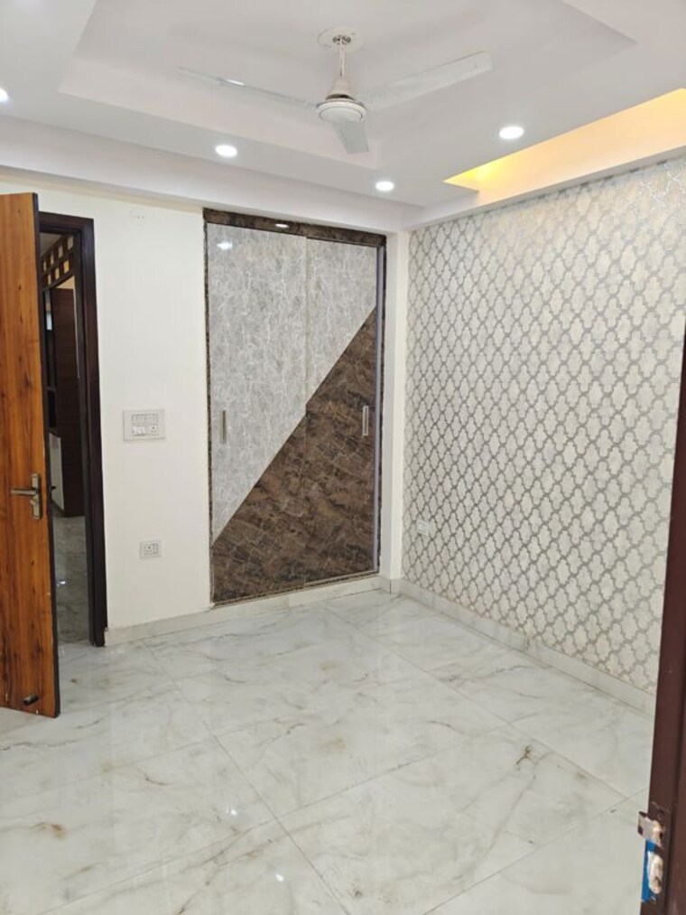 Room, palam 3 Bedroom 900 Sq.Ft. Builder Floor In Palam Delhi 9858010