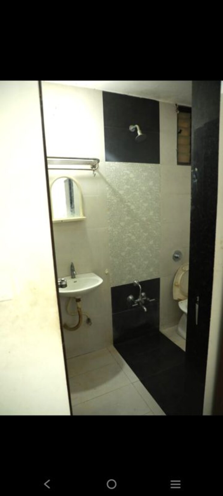 Bathroom, unique-essenza 2 Bedroom 1053 Sq.Ft. Apartment In Chanakyapuri Ahmedabad 9858012