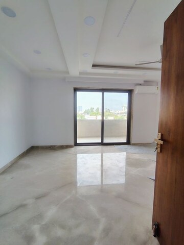 Room in 2 BHK Builder Floor at Palam Vihar – for Rent