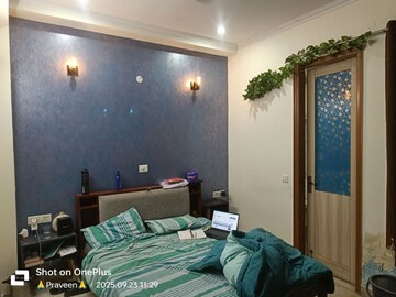 Bedroom in 3 BHK Builder Floor at Sector 45 – for Rent