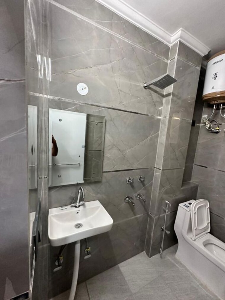 Bathroom, dlf-city-phase-iii 1 RK 380 Sq.Ft. Builder Floor In Sector 24 Gurgaon 9858030