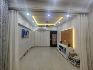 Room in 2 BHK Apartment at Ip Extension – for Rent
