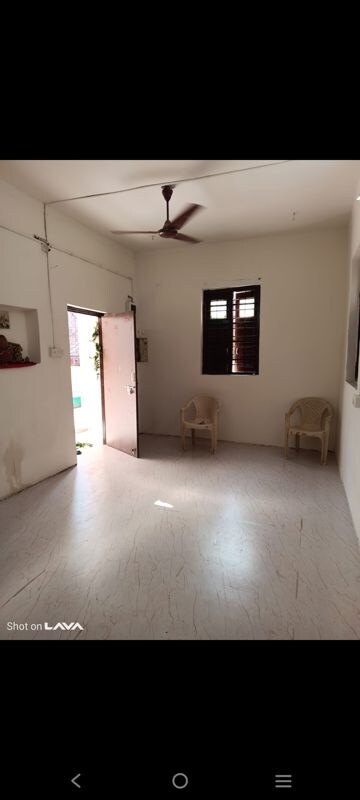 Room in 5 BHK Villa at Hemvir Aura, Ambawadi – for Rent