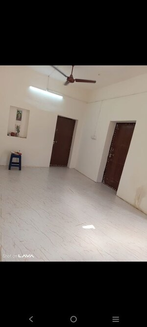 Room in 5 BHK Villa at Hemvir Aura, Ambawadi – for Rent