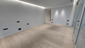 Room in 6+ BHK Apartment at RNA 360, Worli – for Sale