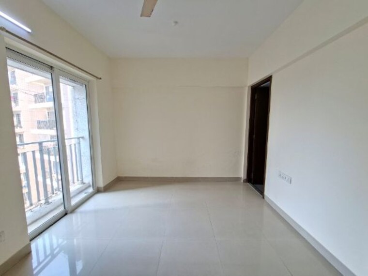 Room, the-wadhwa-solitaire 1 Bedroom 450 Sq.Ft. Apartment In Kolshet Road Thane 9858041