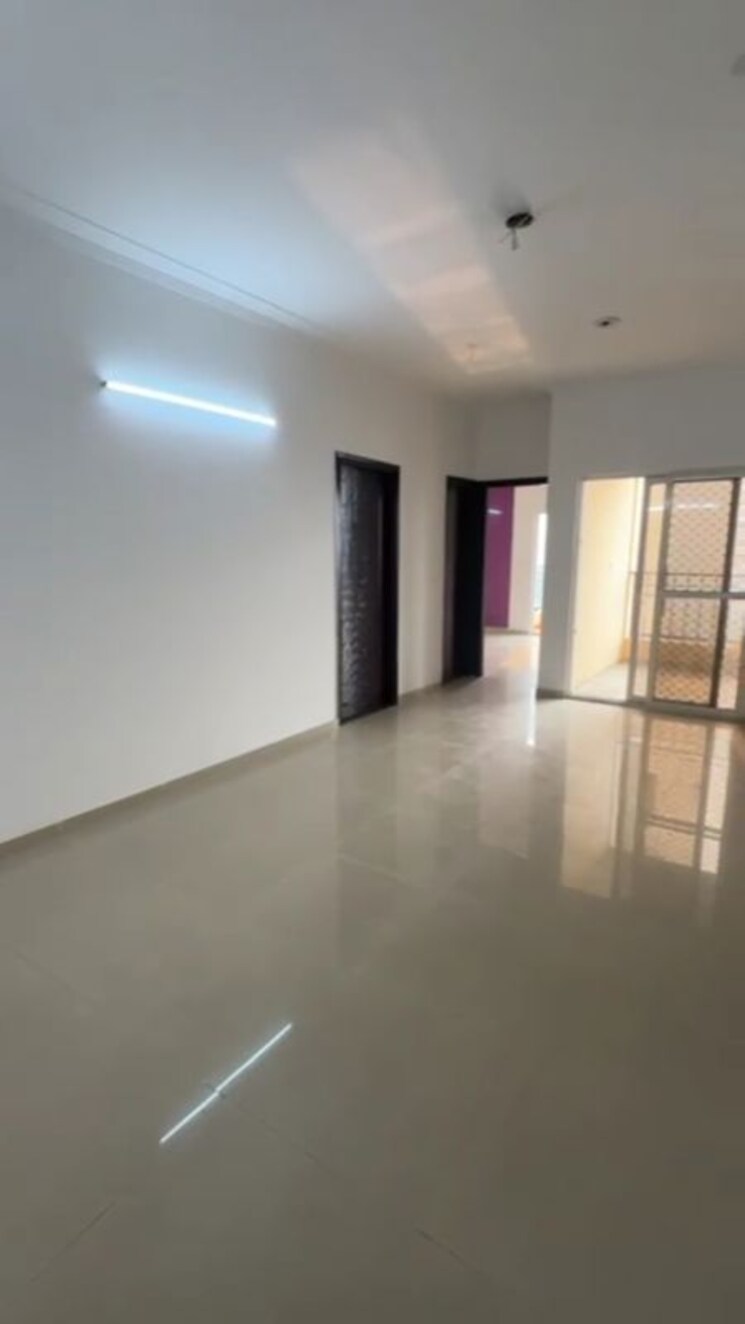 Room, himalaya-pride 3 Bedroom 1453 Sq.Ft. Apartment In Tech Zone 4 Greater Noida Greater Noida 9858042