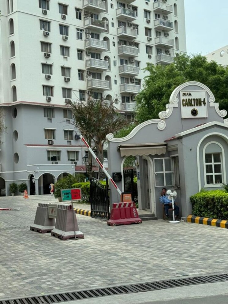 Exterior View, dlf-the-carlton-estate 3 Bedroom 1411 Sq.Ft. Apartment In Dlf Phase V Gurgaon 9857794