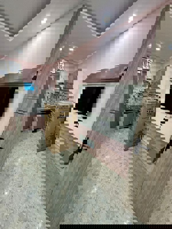 1 RkBuilder Floor For Rent in DLF City Phase III