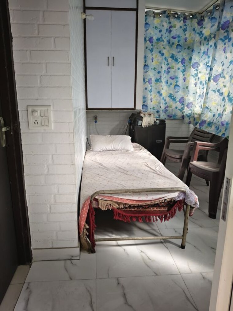 Bedroom, ip extension 2 Bedroom 950 Sq.Ft. Apartment In Ip Extension Delhi 9858059