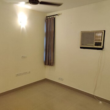 Room in 3 BHK Apartment at Ip Extension – for Rent