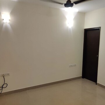 Room in 3 BHK Apartment at Ip Extension – for Rent