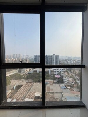 Room in  Office Space at The Platinum Towers, Kharadi – for Rent