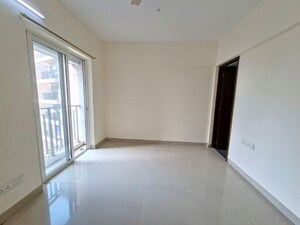 Room in 1 BHK Apartment at The Wadhwa Solitaire, Kolshet Road – for Sale