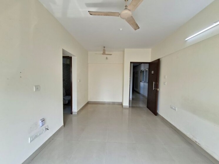 Room, the-wadhwa-solitaire 1 Bedroom 450 Sq.Ft. Apartment In Kolshet Road Thane 9858081