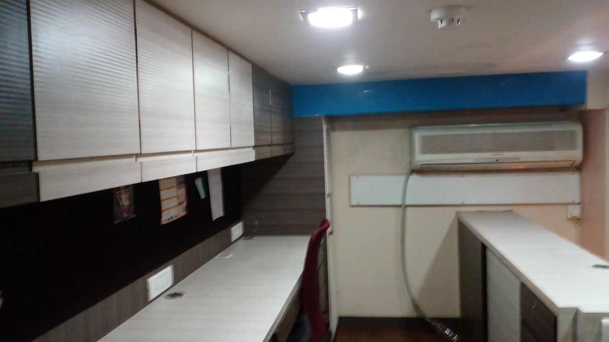 Office Space For Rent in Om Heera Panna Mall