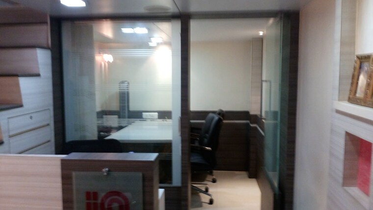 Team Area, om-heera-panna-mall Commercial Office Space 275 Sq.Ft. In Andheri West Mumbai 9858072