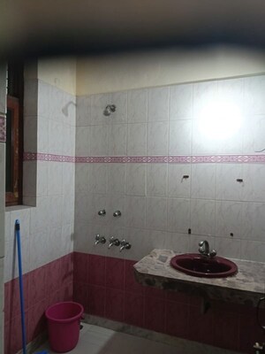 Bathroom in 2 BHK Builder Floor at Palam Vihar – for Rent