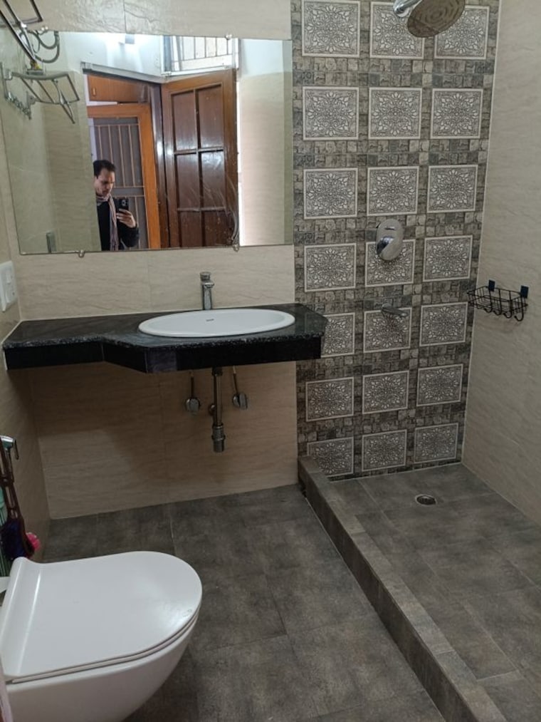 Kitchen, new friends colony 5 Bedroom 496 Sq.Yd. Independent House In New Friends Colony Delhi 9858121