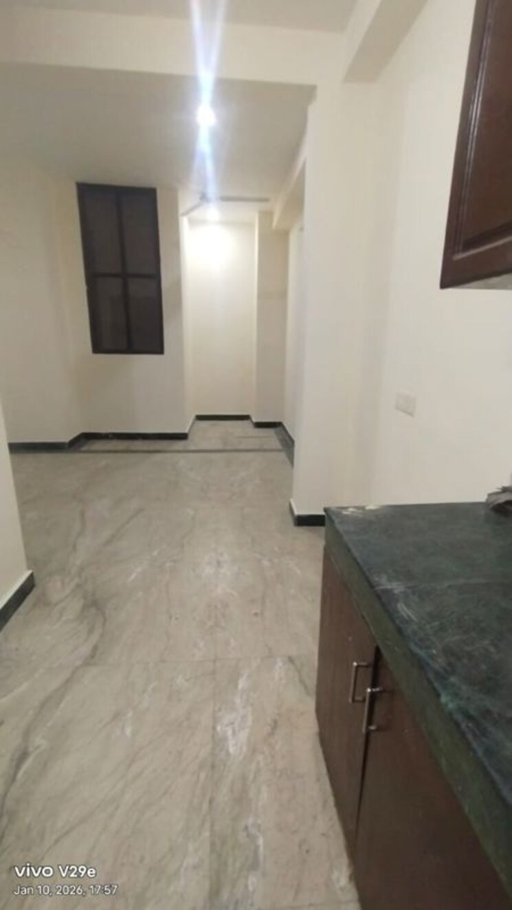 Room, sector 23 2 Bedroom 160 Sq.Yd. Builder Floor In Sector 23 Gurgaon 9858122