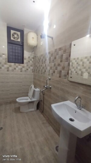 Bathroom in 2 BHK Builder Floor at Sector 23 – for Rent