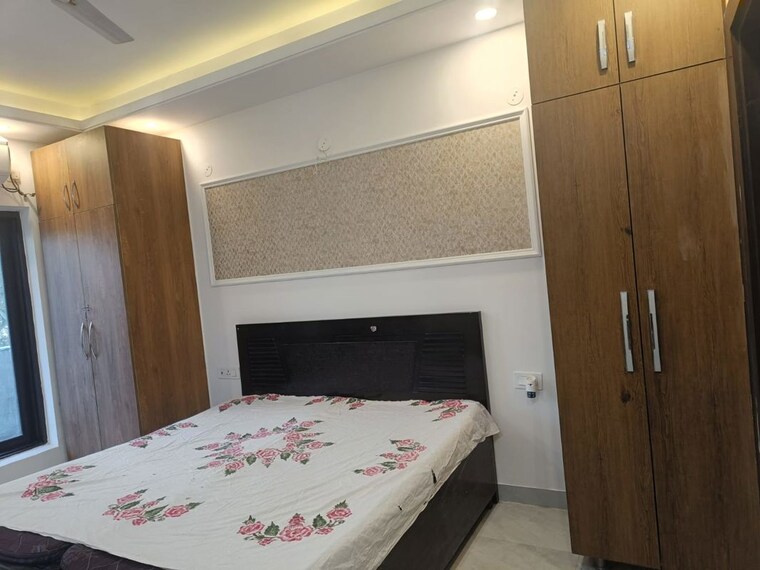 Bedroom, ardee-city 3 Bedroom 1900 Sq.Ft. Builder Floor In Sector 52 Gurgaon 9858151