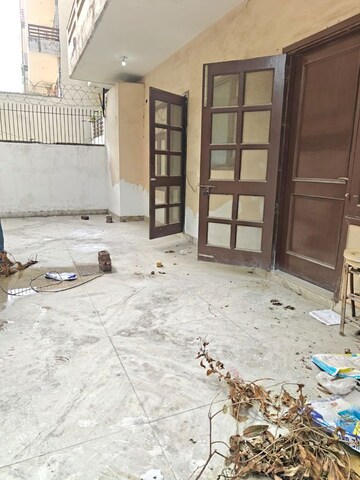 Parking in 3 BHK Builder Floor at Sector 47 – for Rent