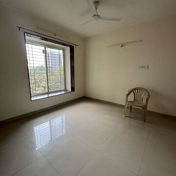 Room in 3.5 BHK Apartment at Venkatesh Flora Phase II, Mundhwa – for Rent