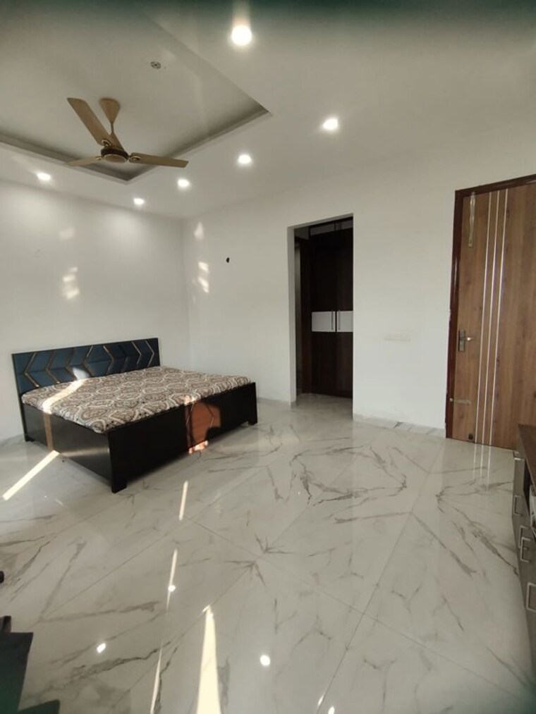 Bedroom, sector 31 3 Bedroom 2750 Sq.Ft. Builder Floor In Sector 31 Gurgaon 9858250