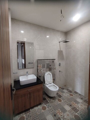 Bathroom in 3 BHK Builder Floor at Sector 31 – for Rent
