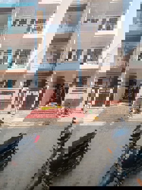 3 BHK + Extra Room Builder Floor For Rent in Stellar Okas Golf View