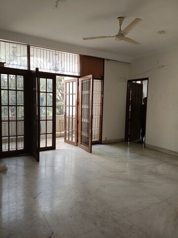 6 BHK Independent House For Sale in New Friends Colony