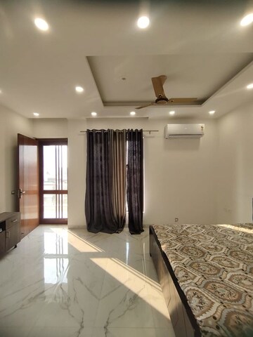 Kitchen in 3 BHK Builder Floor at Sector 45 – for Rent
