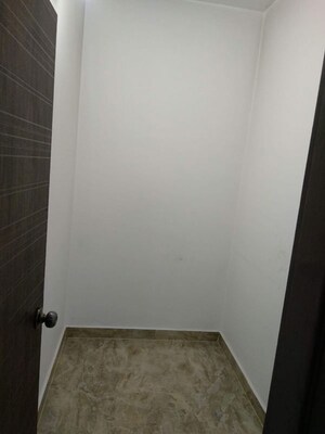 Room in 2.5 BHK Apartment at MI Rustle Court, Gomti Nagar – for Rent