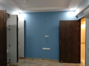 Room in 2.5 BHK Apartment at MI Rustle Court, Gomti Nagar – for Rent